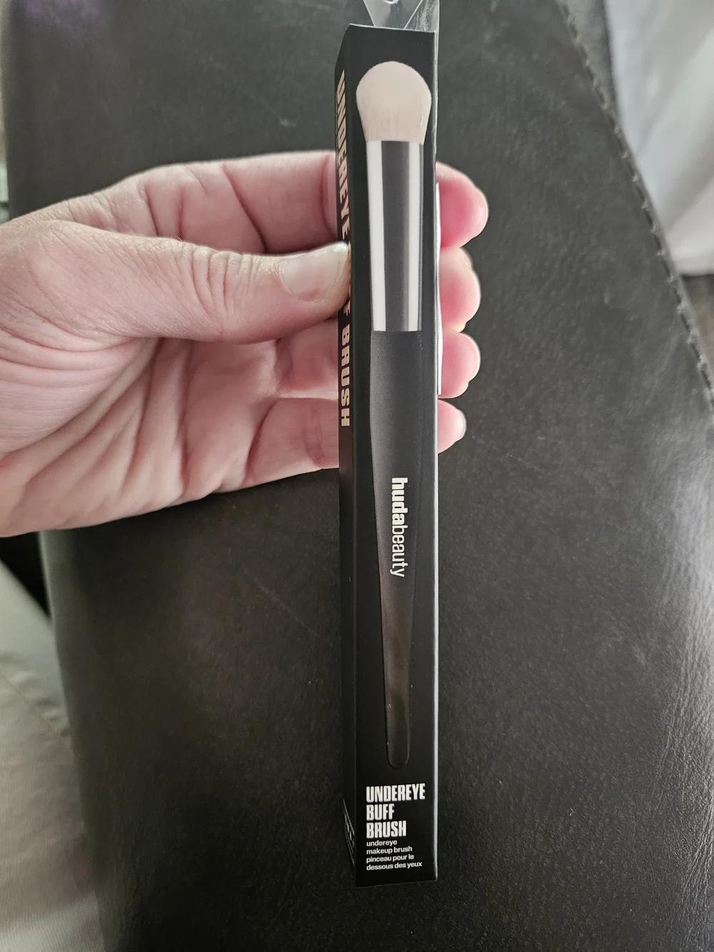 Huda UnderEye Buff Brush